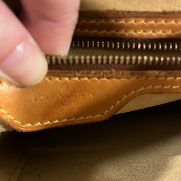 Louis Vuitton MM looping monogram authentic - Picture 4 of 6